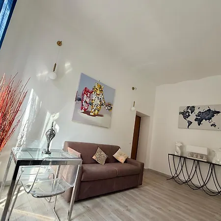 Qg House Leone *